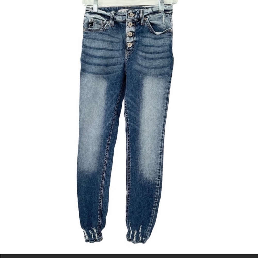 ISO Kancan(Maurice’s) jeans size 16